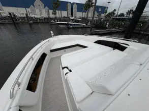 Thumbnail von Sea Ray 370 Sundancer Outboard