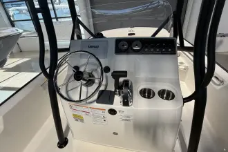 Thumbnail von Boston Whaler 190 Montauk