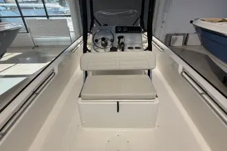 Thumbnail von Boston Whaler 190 Montauk