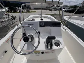 Thumbnail von Boston Whaler 170 Montauk