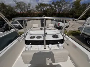Thumbnail von Boston Whaler 170 Montauk