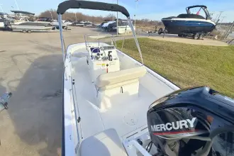 Thumbnail von Boston Whaler 170 Montauk