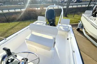 Thumbnail von Boston Whaler 170 Montauk