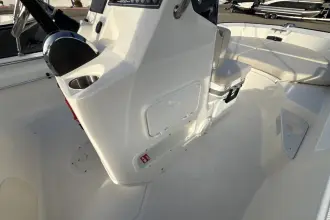 Thumbnail von Boston Whaler 170 Montauk