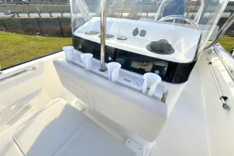 Thumbnail von Boston Whaler 170 Montauk