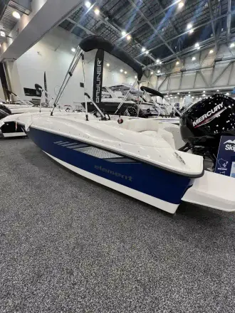 Bayliner E16