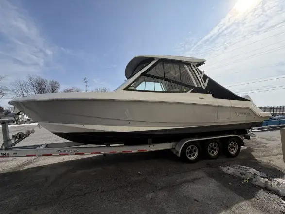 Boston Whaler 28 VANTAGE
