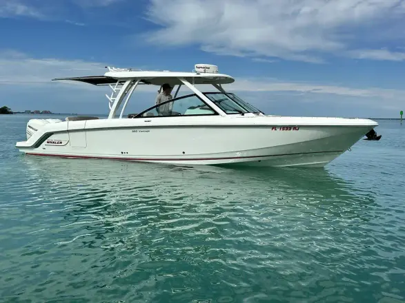 Boston Whaler 320 Vantage