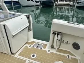 Thumbnail von Boston Whaler 320 Vantage