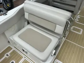 Thumbnail von Boston Whaler 320 Vantage