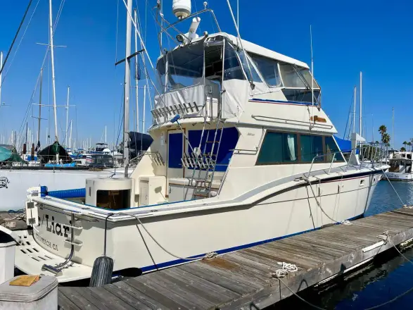 Hatteras 52 Convertible Liar Liar