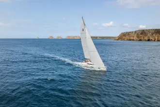 Thumbnail von Beneteau Oceanis 37.1