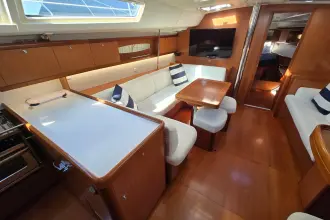 Thumbnail von Beneteau Oceanis 49