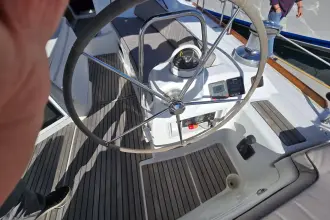 Thumbnail von Beneteau Oceanis 49