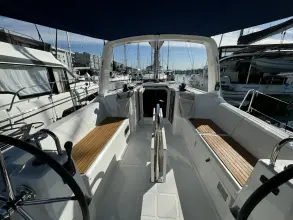Thumbnail von Beneteau Oceanis 35.1