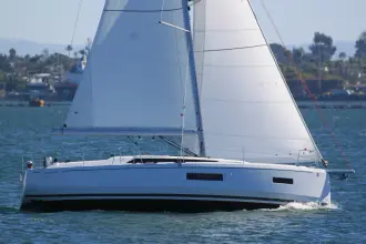 Thumbnail von Beneteau Oceanis 37.1