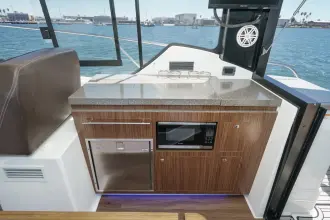 Thumbnail von Four Winns Vista 355 Coupe OB
