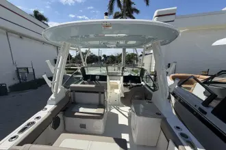 Thumbnail von Boston Whaler 240 Vantage