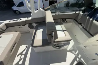 Thumbnail von Boston Whaler 240 Vantage