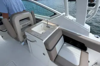 Thumbnail von Boston Whaler 280 Vantage