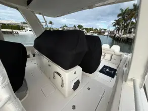 Thumbnail von Boston Whaler 420 Outrage