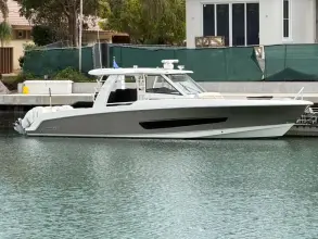 Thumbnail von Boston Whaler 420 Outrage