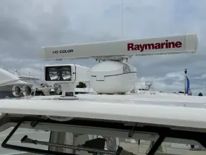 Thumbnail von Boston Whaler 420 Outrage