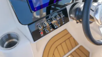 Thumbnail von Sea Ray SDX 250 Dıştan Takma