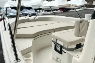 Thumbnail von Boston Whaler 170 Montauk