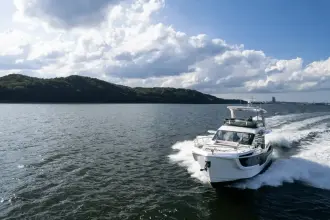 Thumbnail von Galeon 560 FLY