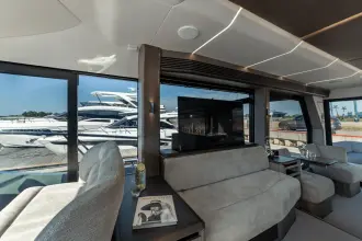 Thumbnail von Galeon 560 FLY