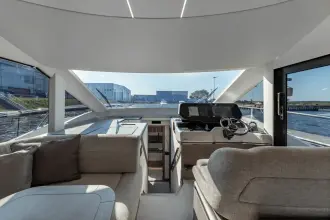 Thumbnail von Galeon 560 FLY