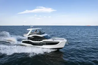Thumbnail von Galeon 560 FLY