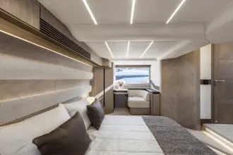 Thumbnail von Galeon 560 FLY