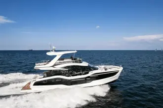 Thumbnail von Galeon 560 FLY
