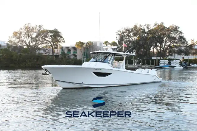 Pursuit S 378 Sport