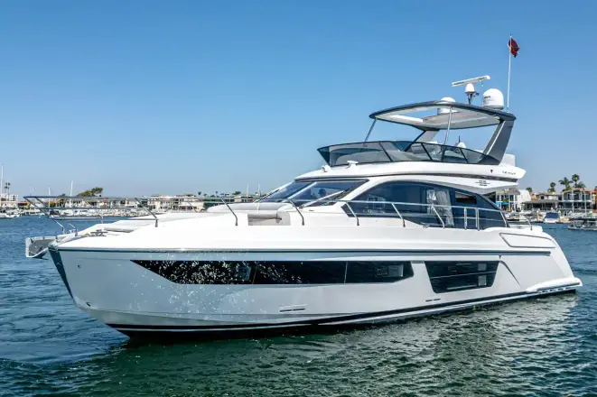 Azimut 53 Fly