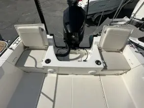 Thumbnail von Boston Whaler 210 Montauk