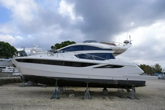 Galeon 430 Sky