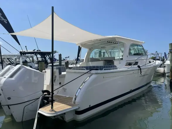 Back Cove 34O