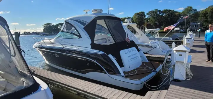 Formula 37 Cruiser