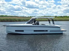 De Antonio Yachts D32