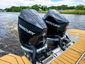 Thumbnail von Sea Ray SLX 310 Außenborder