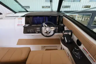 Thumbnail von Sea Ray 320 Sundancer Dıştan Takma Motor