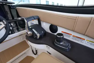 Thumbnail von Sea Ray 320 Sundancer Dıştan Takma Motor
