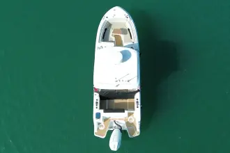 Thumbnail von Boston Whaler 240 Vantage