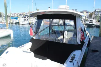 Thumbnail von Boston Whaler 240 Vantage