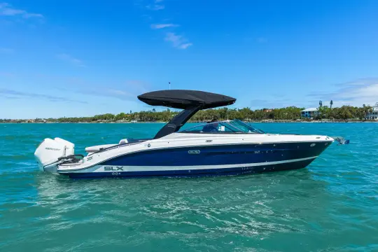 Sea Ray SLX 280 Outboard