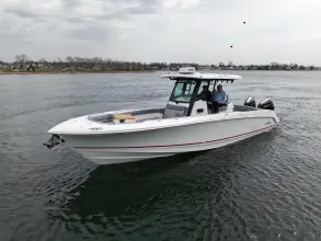 Boston Whaler 330 Outrage
