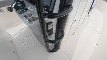 Thumbnail von Boston Whaler 330 Outrage